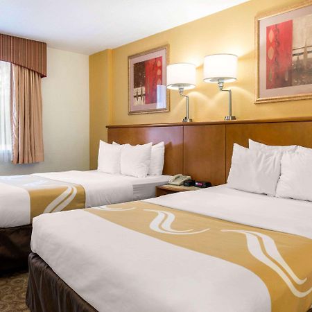 Quality Inn & Suites Near The Theme Parks Орландо Екстериор снимка