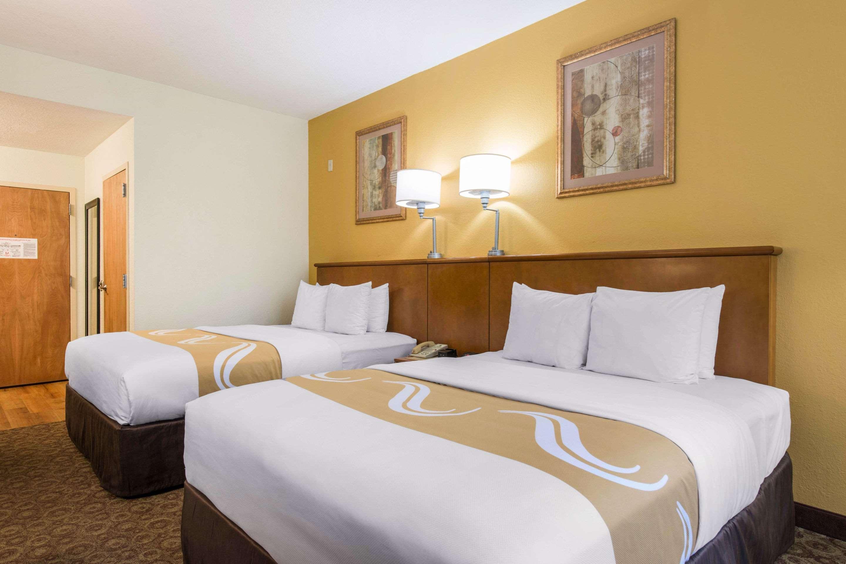 Quality Inn & Suites Near The Theme Parks Орландо Екстериор снимка