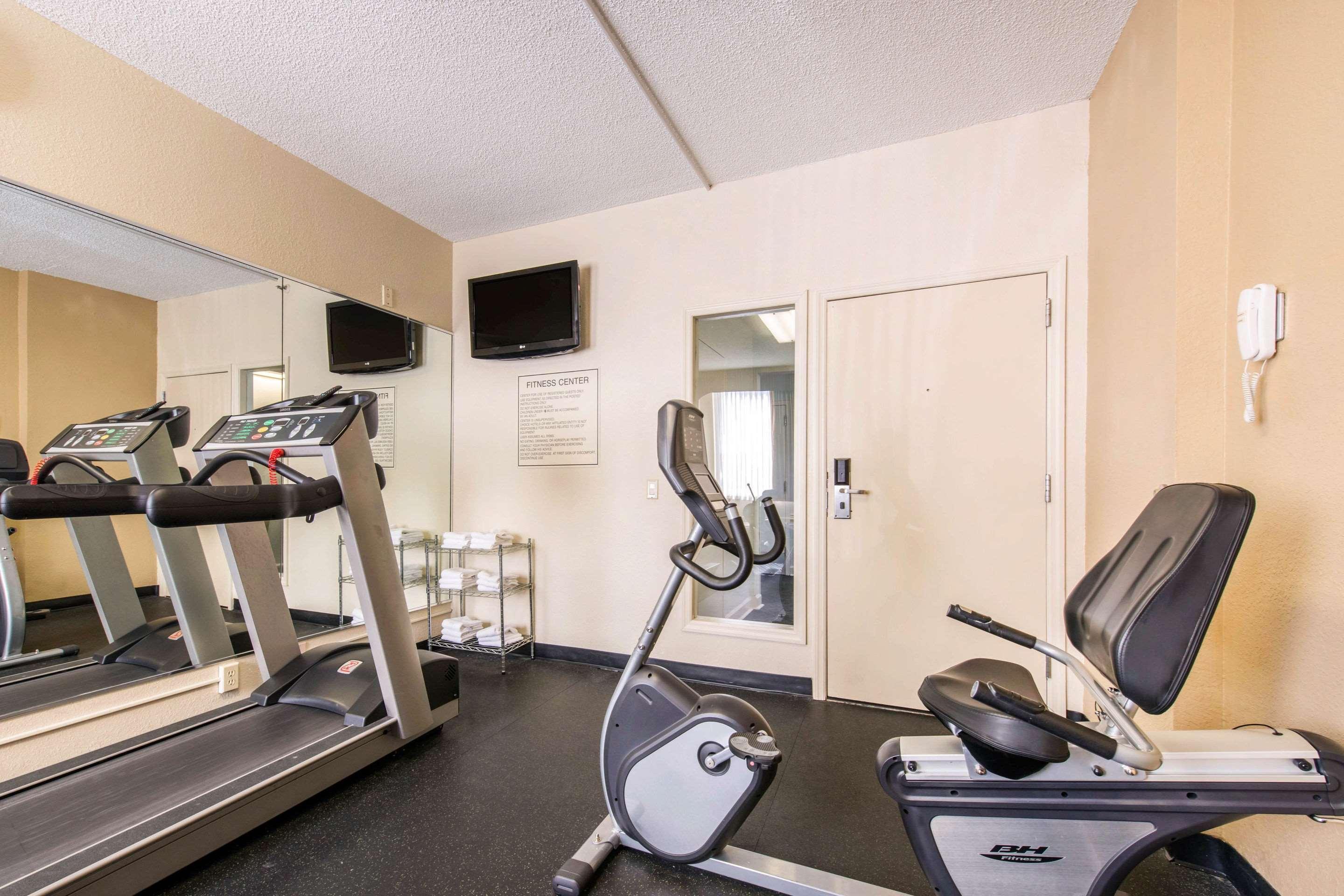 Quality Inn & Suites Near The Theme Parks Орландо Екстериор снимка