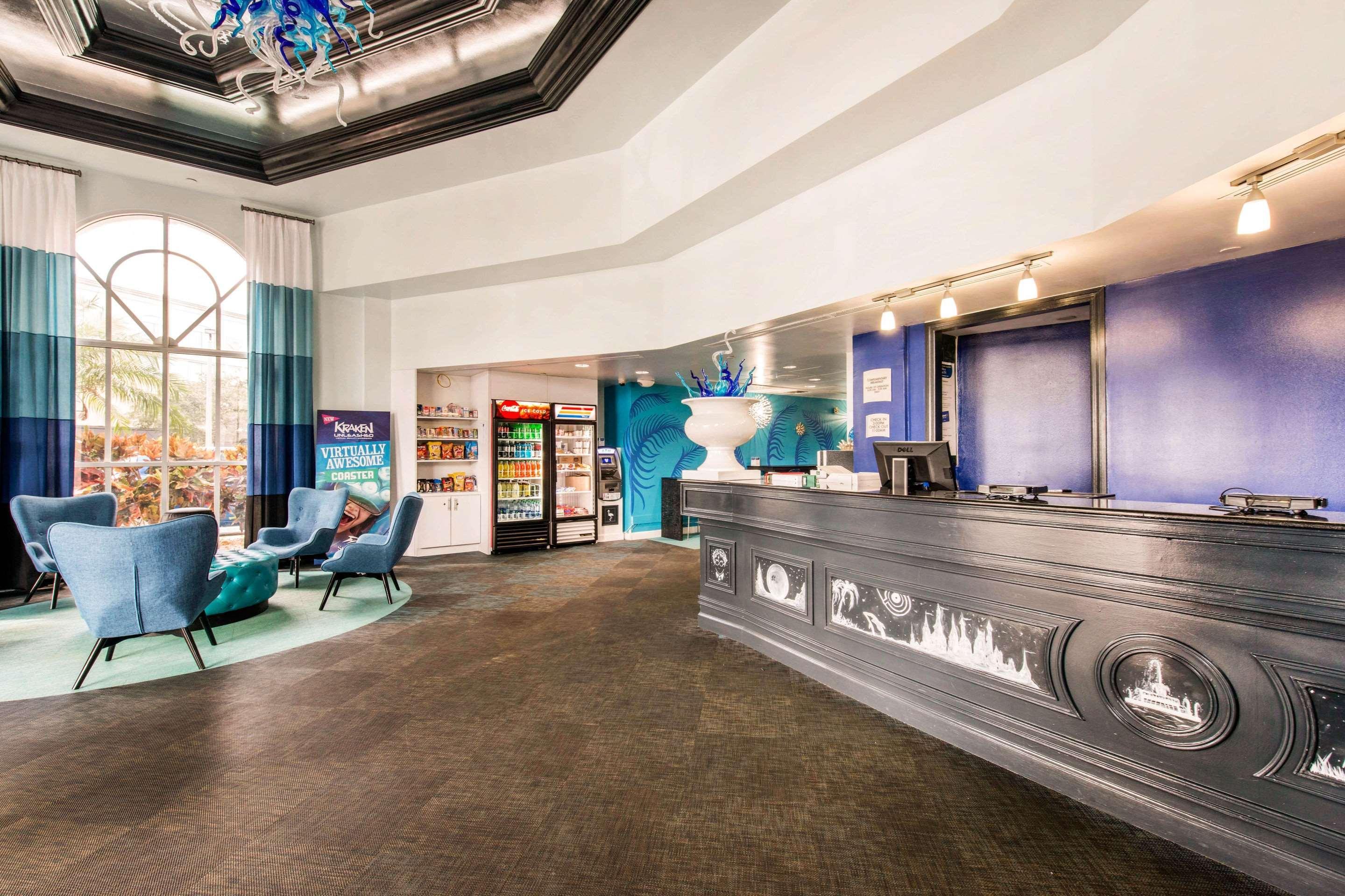 Quality Inn & Suites Near The Theme Parks Орландо Екстериор снимка