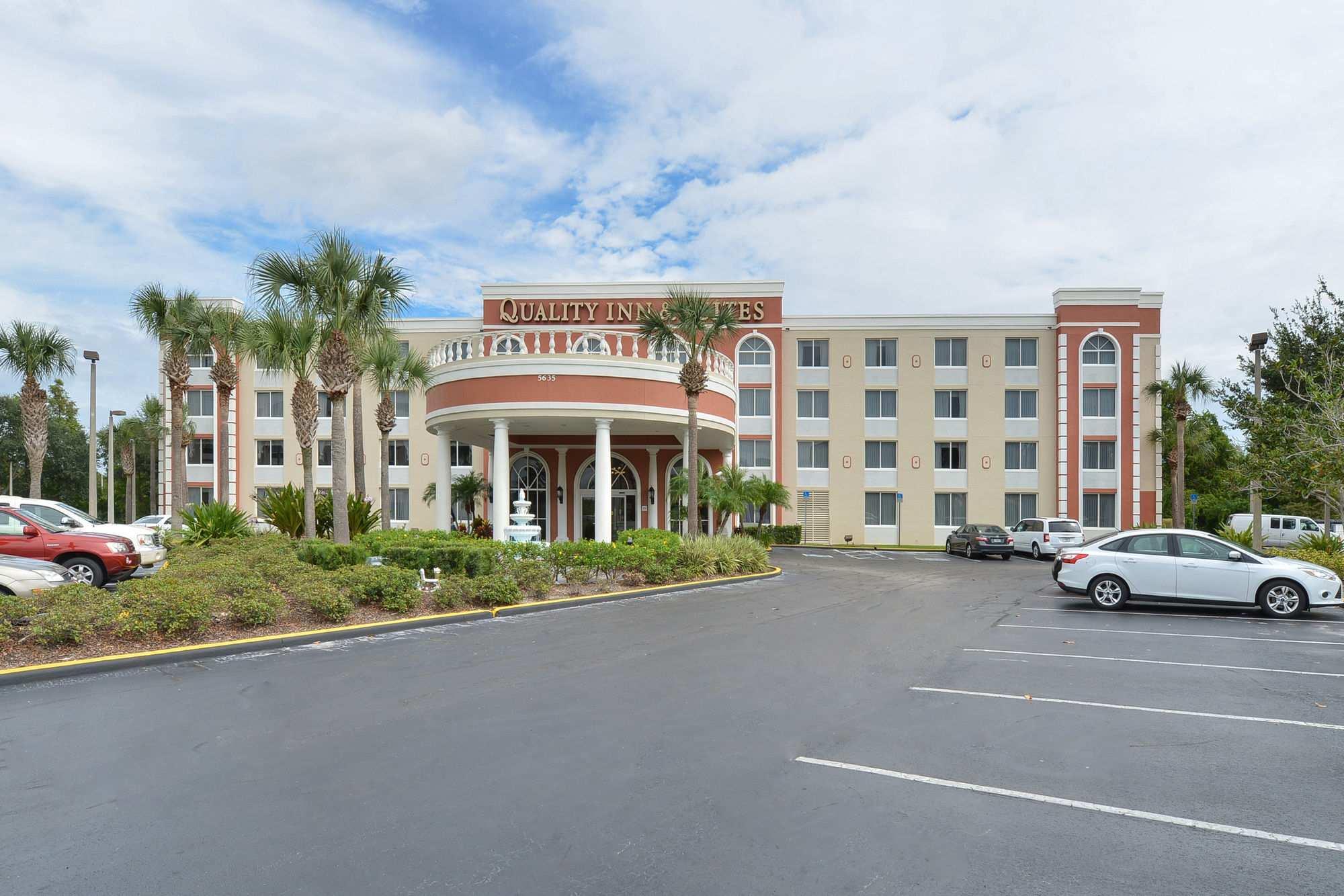 Quality Inn & Suites Near The Theme Parks Орландо Екстериор снимка