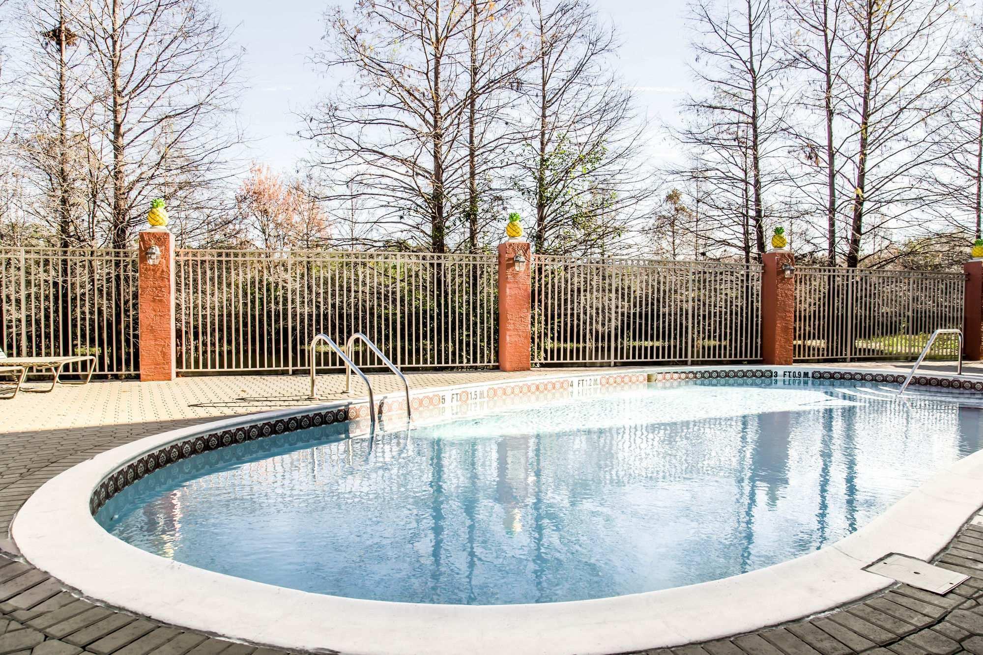 Quality Inn & Suites Near The Theme Parks Орландо Екстериор снимка