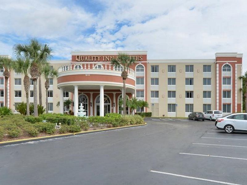 Quality Inn & Suites Near The Theme Parks Орландо Екстериор снимка