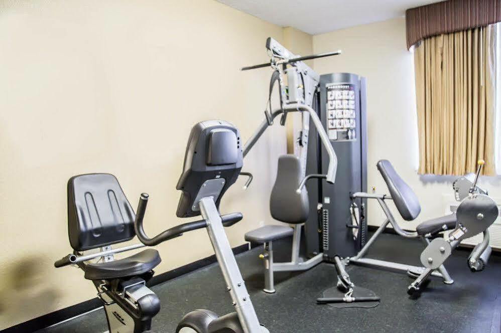 Quality Inn & Suites Near The Theme Parks Орландо Екстериор снимка
